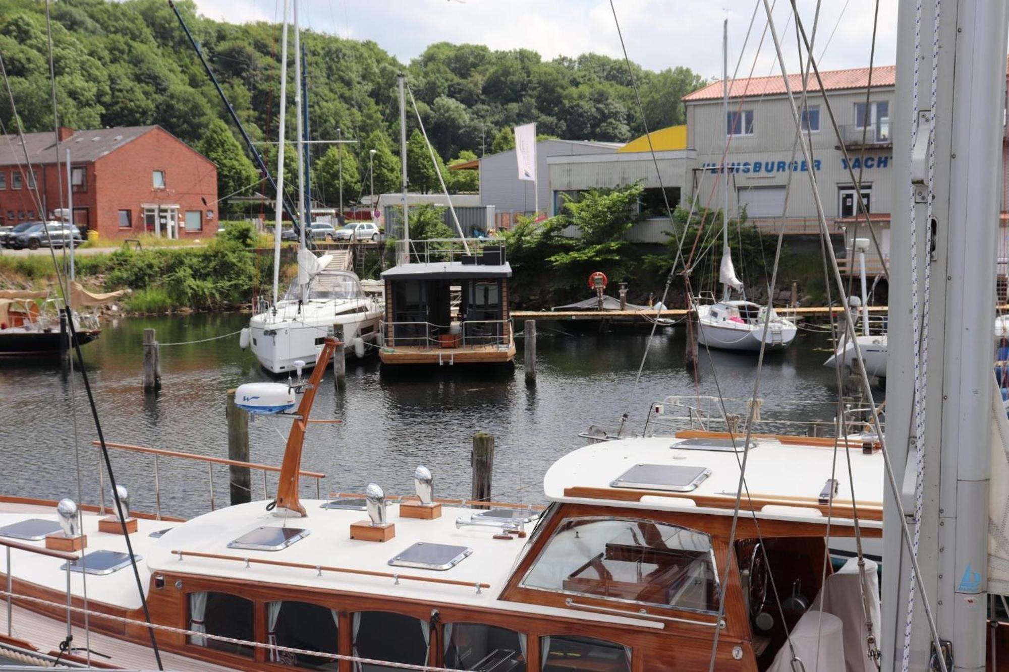 Houseboat Leni Flensburg Ξενοδοχείο Εξωτερικό φωτογραφία