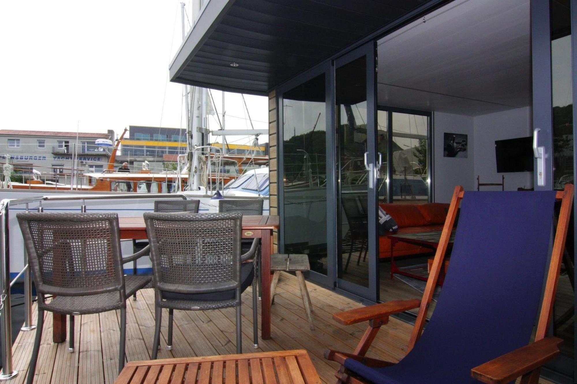 Houseboat Leni Flensburg Ξενοδοχείο Εξωτερικό φωτογραφία